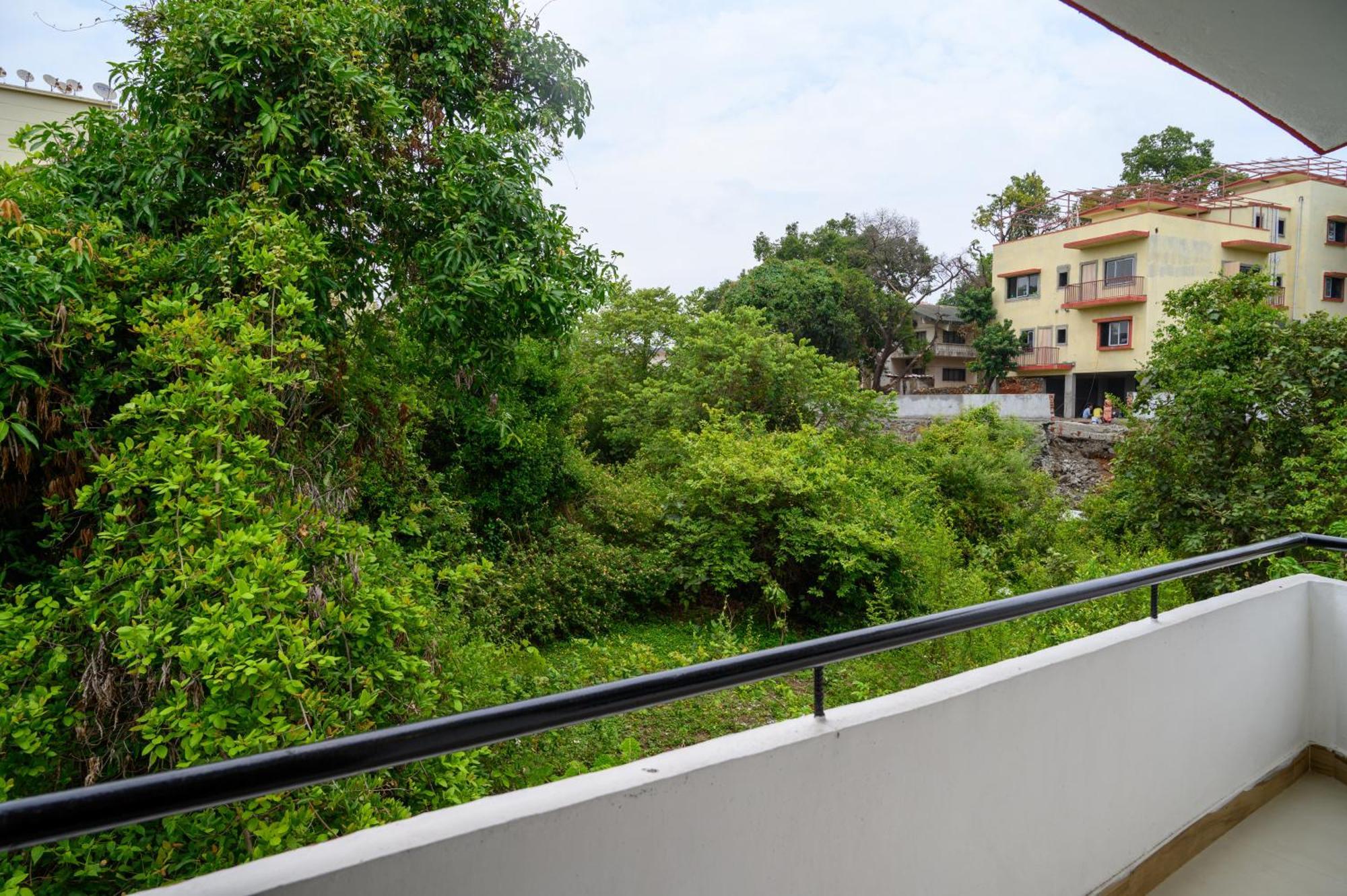Girivihar Holiday Club - Pure Veg Lonavala Exterior foto